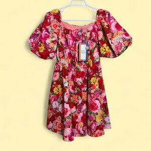 Mukzin Adventures in Space floral romantic dress space dolls medium NWT